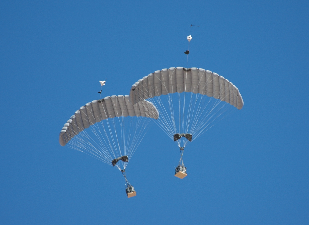 Military Tests Robo-Parachute Delivery Needing No GPS