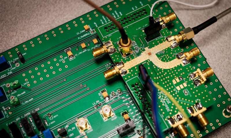 Microchip shrinks radar cameras to fit into a palm