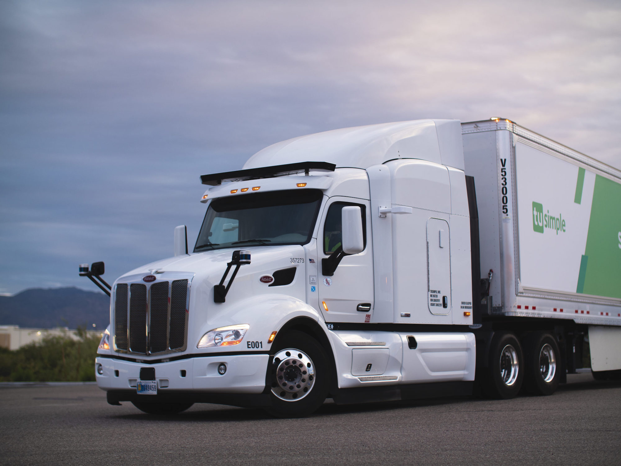 Navistar, TuSimple Partner to Develop SAE Level 4 SelfDriving Semi