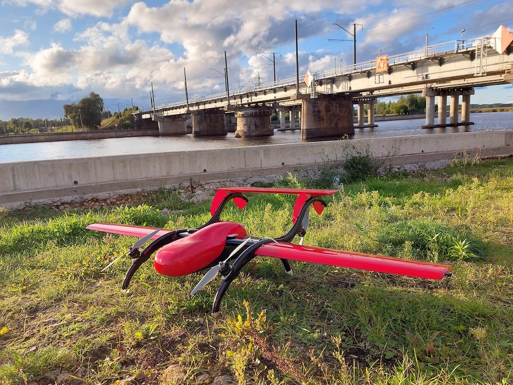 FIXAR equips outdoor UAVs with the BlackBox for safer sky