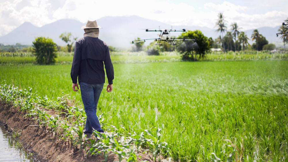 VIDEO  This mega-drone puts farmers in the pilot's seat - Future Farming